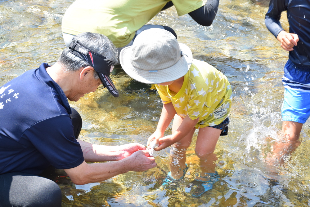 鮎のつかみ取りとかき氷祭り（仮）